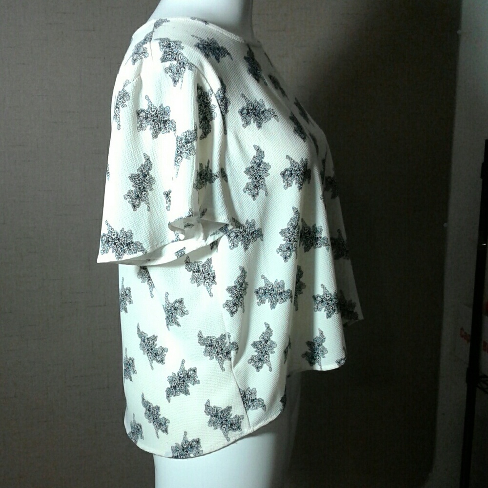 Top - Picture 3 of 4